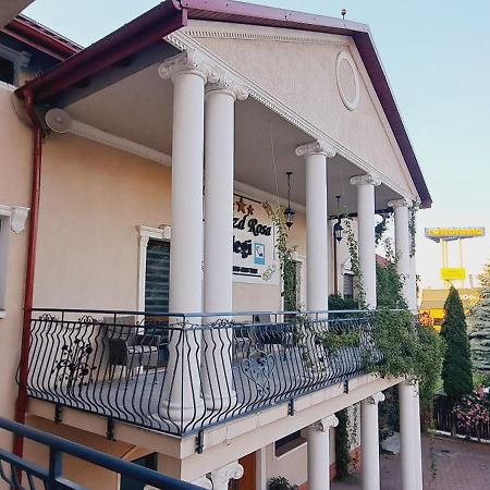 Hotel Rezydencja Rosa Przemysl Ngoại thất bức ảnh
