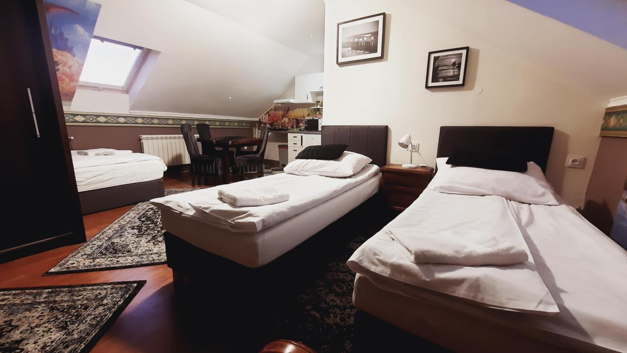 Hotel Rezydencja Rosa Przemysl Ngoại thất bức ảnh