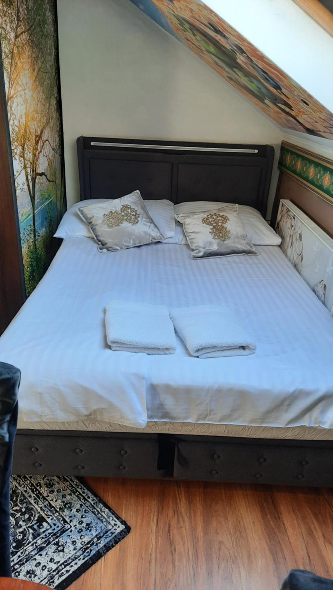Hotel Rezydencja Rosa Przemysl Ngoại thất bức ảnh