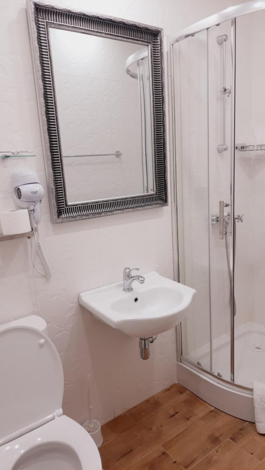 Hotel Rezydencja Rosa Przemysl Ngoại thất bức ảnh
