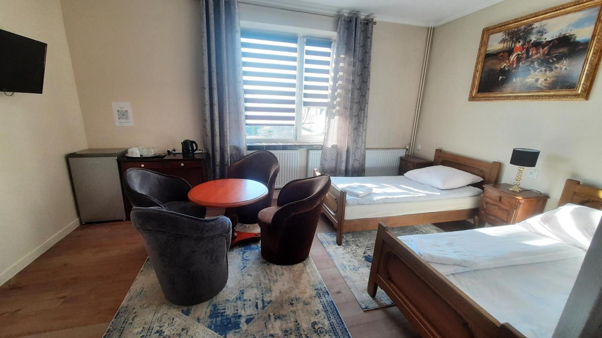 Hotel Rezydencja Rosa Przemysl Ngoại thất bức ảnh