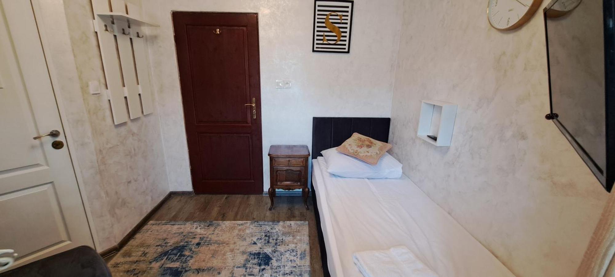 Hotel Rezydencja Rosa Przemysl Ngoại thất bức ảnh