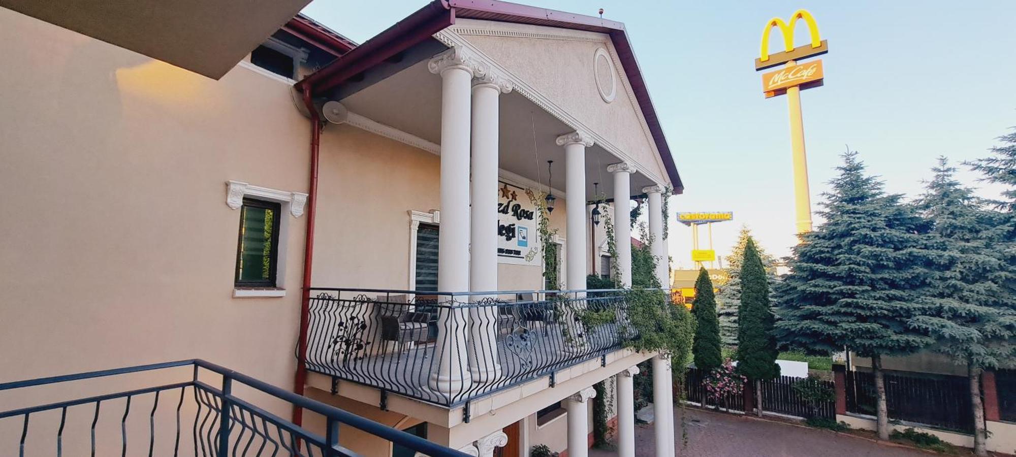 Hotel Rezydencja Rosa Przemysl Ngoại thất bức ảnh