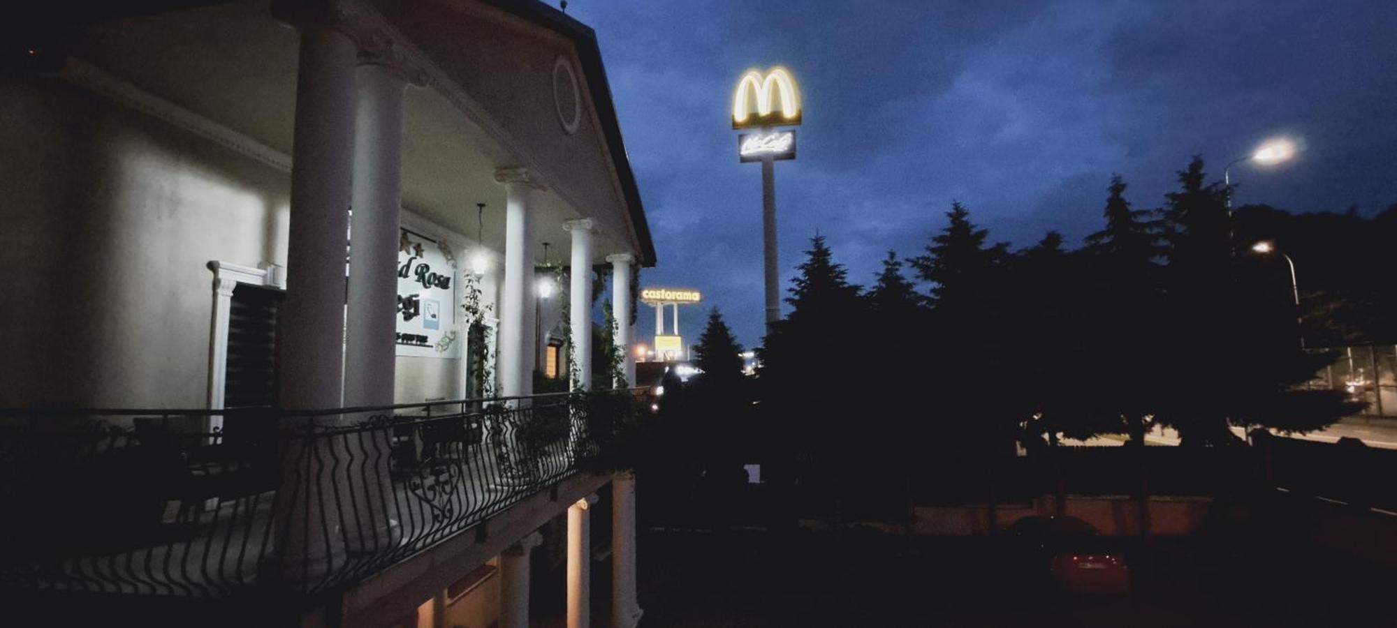 Hotel Rezydencja Rosa Przemysl Ngoại thất bức ảnh